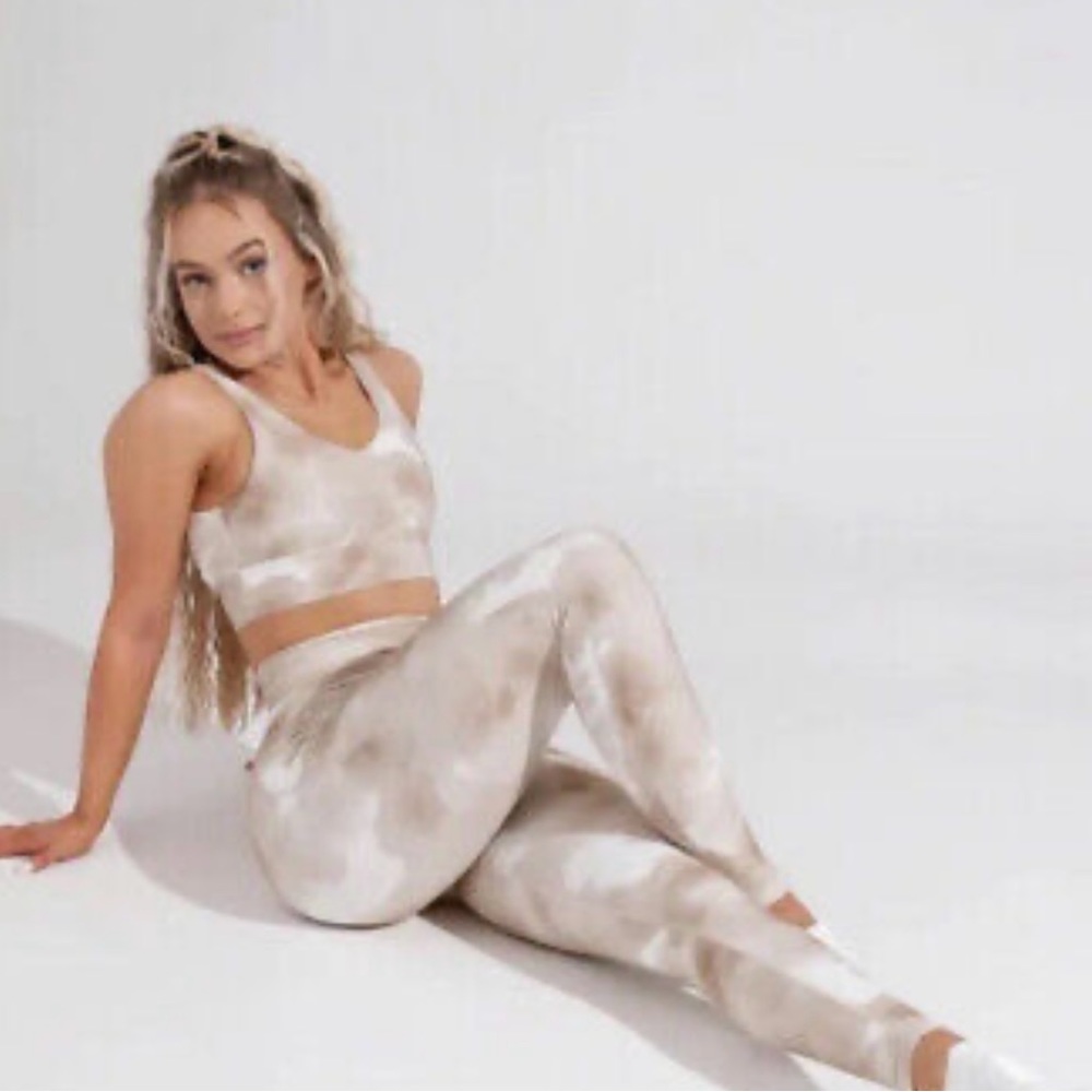 Buffbunny beige swirl legacy leggings M